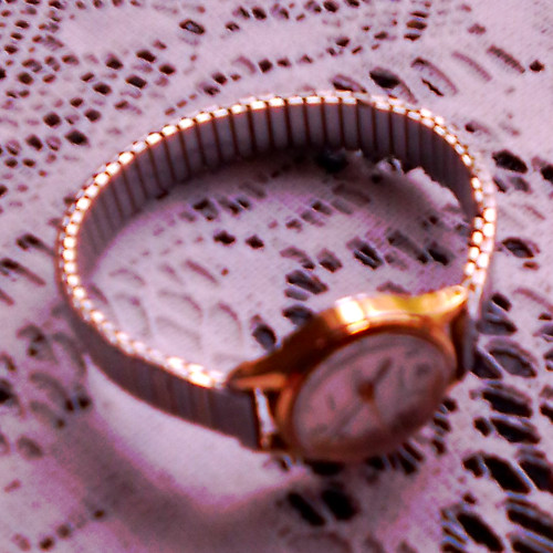 Pulsar quartz analogue watch - pulsar,