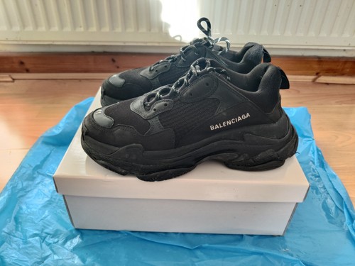 Size balenciaga triple s - size,