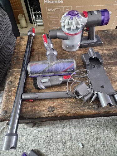 Dyson cordless vacuum - v8,