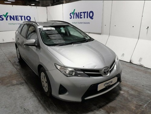 Toyota auris breaking - toyota,