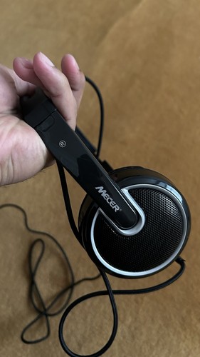 Mecer wired ear headphones - mecer,
