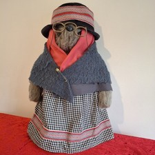  Aunt Lucy Vintage Bear Gabrielle 1978 Original  Clothes and Jar Coin 18" tall 