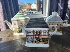 3 xTeapot Ringtons Collectors Teapots (Houses) by Wade Ceramics 1993