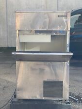 HOSHIZAKI IM85 ICE MACHINE /