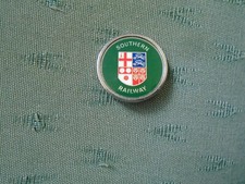 OLDER SOUTHERN RAILWAY - METAL PIN BADGE
