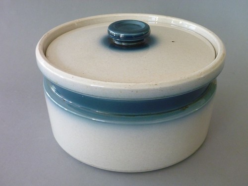 Wedgwood blue pacific tureen - -,