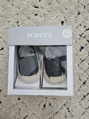 Robeez first kicks ellie - robeez,