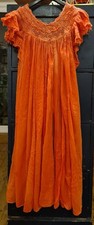 SECRETS Ladies Vintage Coral