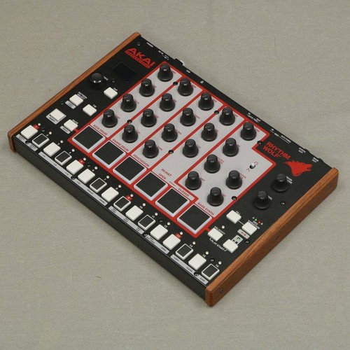 Akai rhythm wolf analog - rhythm,