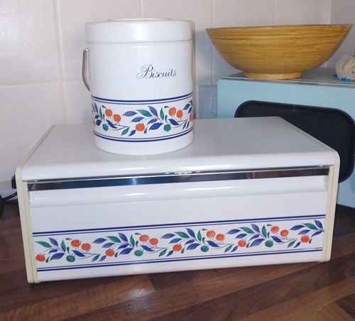 Large vintage enamel brabantia - large,