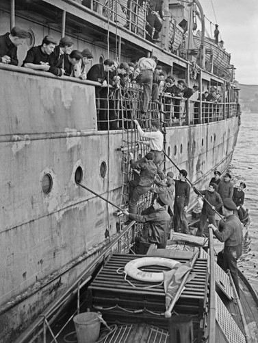 Merchant navy sailors - navy,