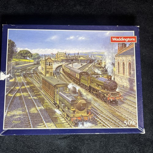 Waddingtons train jigsaw - train,