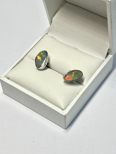 Solid natural semi black - black, opal