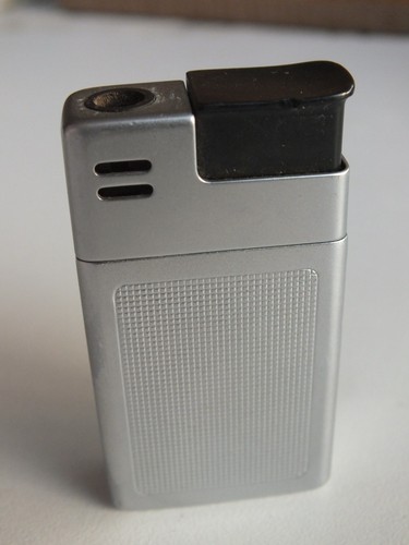 Braun mach gas lighter - -,
