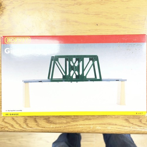 Hornby r657 plastic model - hornby,