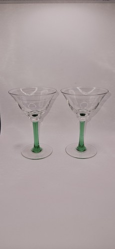 Pair dainty green stem - pair,