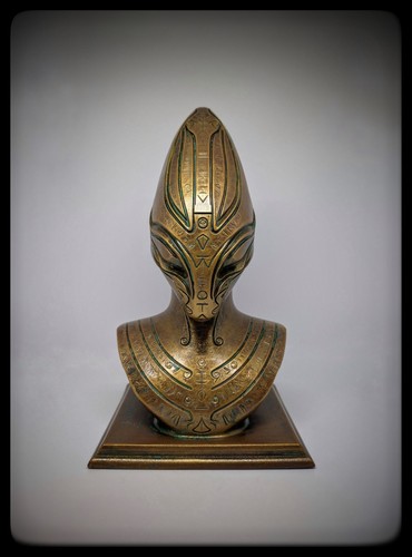 Ancient alien bust resin - ancient,