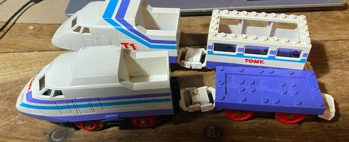 Tomy train track - train,