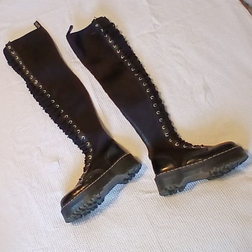 Martens agyness deyn - martens,