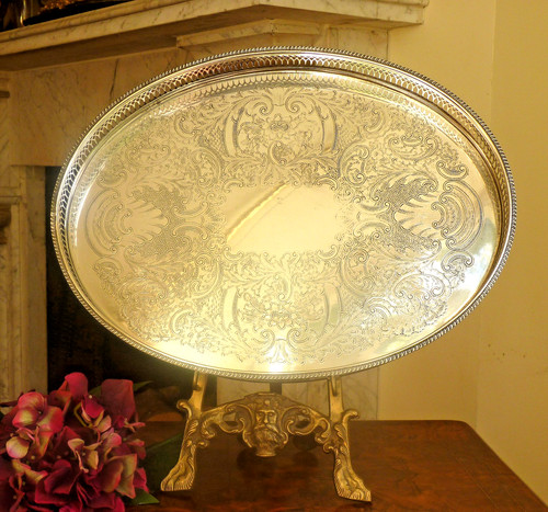 Silver plated tray cavalier - silver,