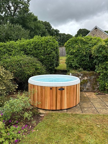 Brand new cedar hot - hot, |