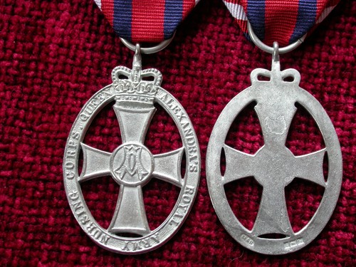 Replica copy qeii queen - replica,