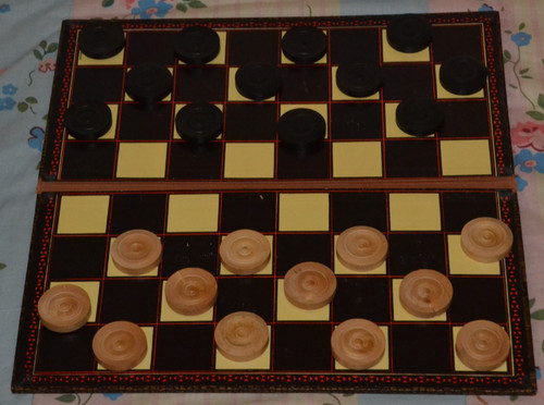 Vintage turned draughts - k&c, &