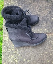 Ladies Ugg Boots 6