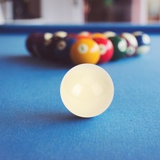 .2pcs Pool Table White