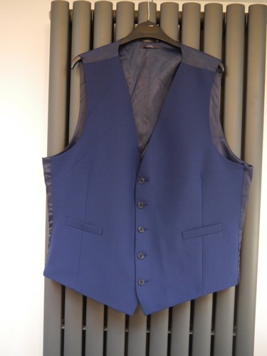 New chain store blue - chain,