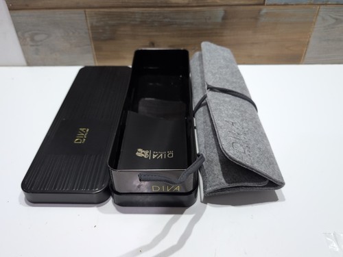 Diva hair straightener - hair, case