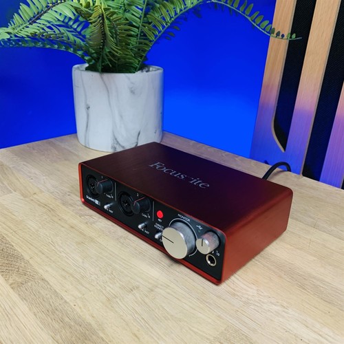 Focusrite scarlett 2i2 - focusrite,