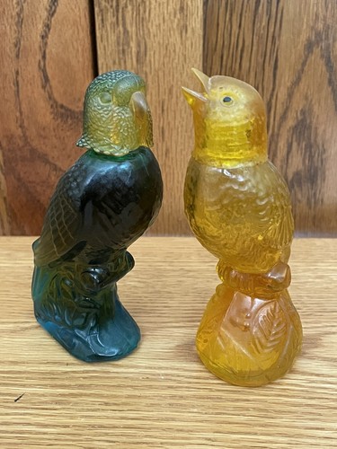 Vintage avon island parakeet - island,