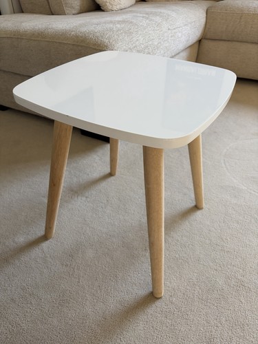 Small modern side - modern,