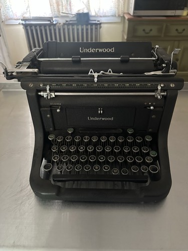 Antique underwood typewriter - underwood,