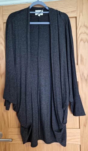 Young soft charcoal batwing - b.young,
