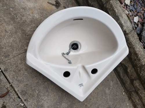 Corner sink - corner,