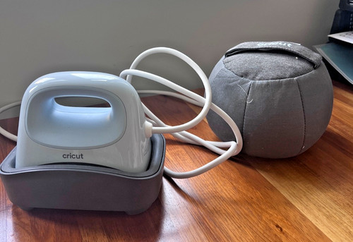 Cricut hat press machine with - hat,