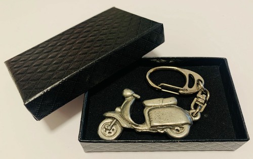 Lambretta scooter silver - scooter,