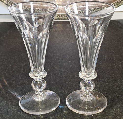 Pair victorian petal - of,