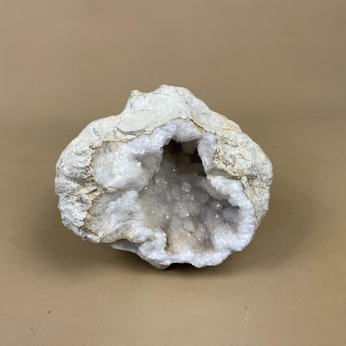 Quartz crystal geode large - crystal,