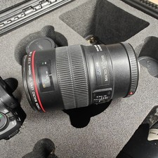 Canon EF 100mm f/2.8L Macro Is USM