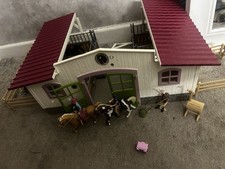 Schleich Barn Set With Horses