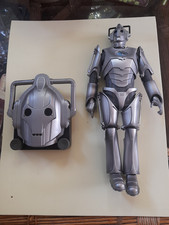 DOCTOR WHO - CYBERMEN COLLECTION FIGURE AND DRAWING HEAD x 2