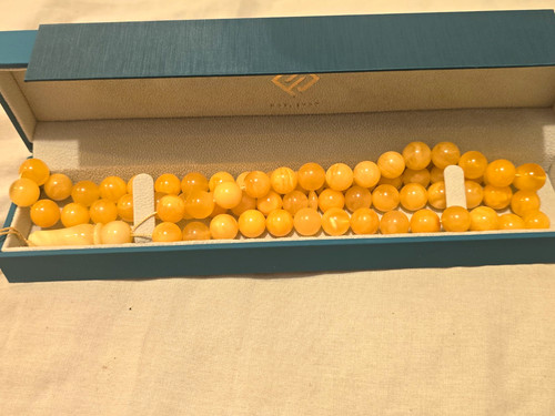 Yellow natural baltic amber - yellow,