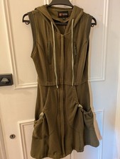 Vintage hoodie dress by Tsega. Green, fitted. With pockets. XS.