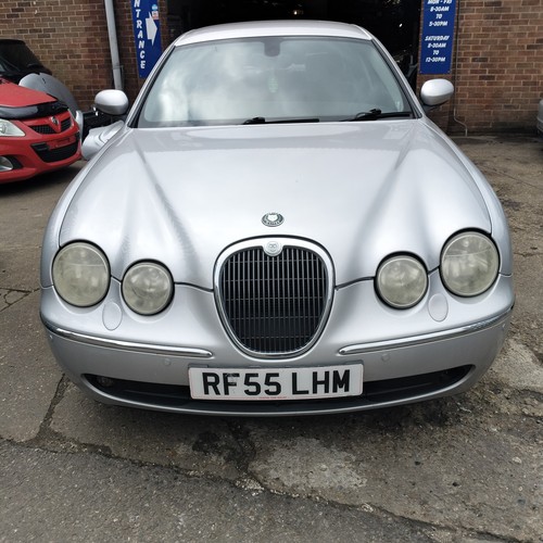 Jaguar type breaking all - jaguar,