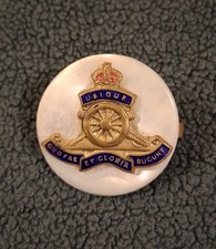 ROYAL GARRISON ARTILLERY SWEETHEART BROOCH BADGE  KINGS CROWN