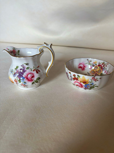 Royal crown derby posies - crown,