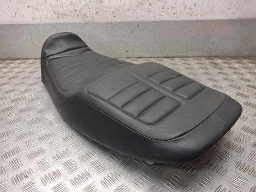 2001 yamaha 600 seat - 600,